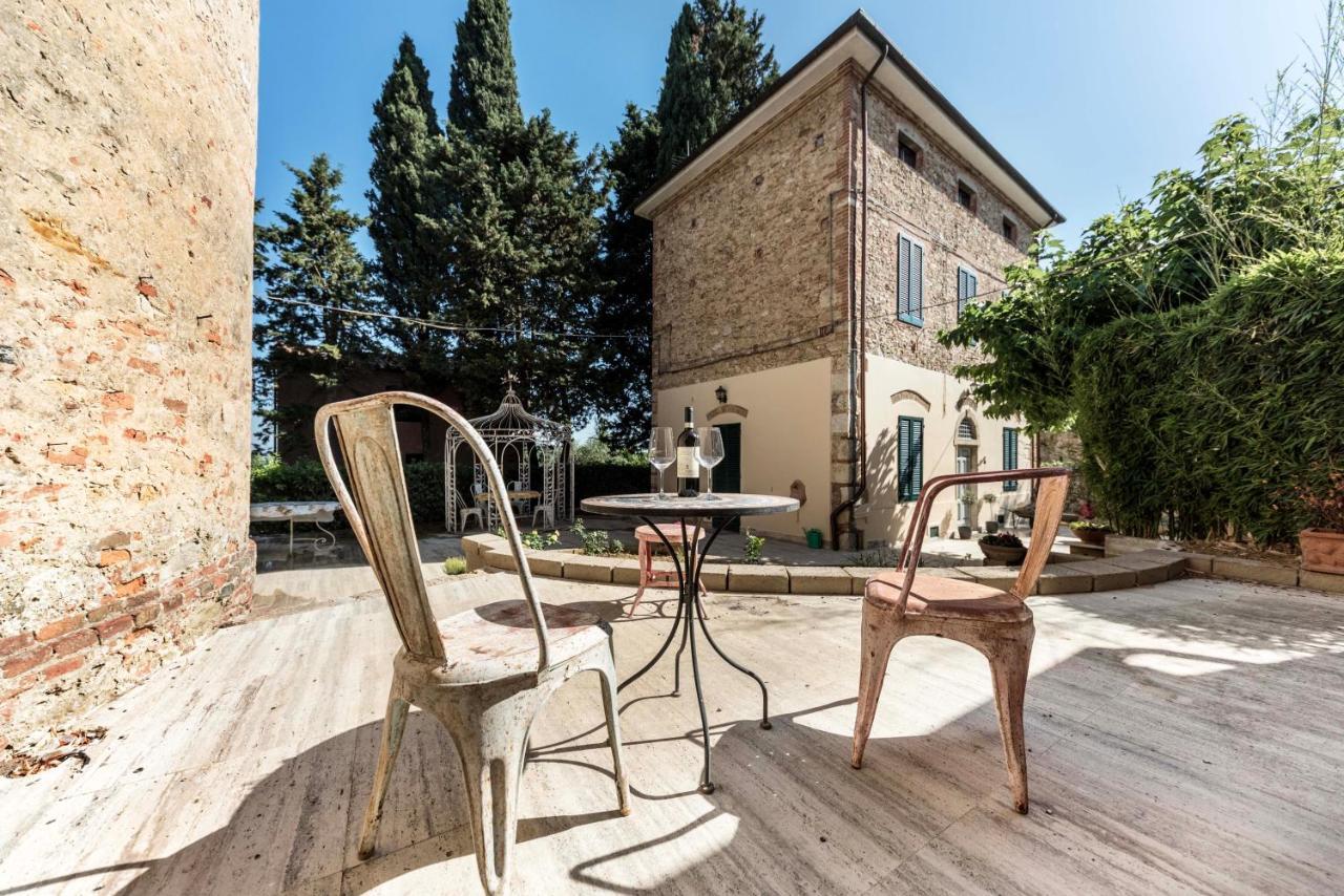 Casa del Priore Villa Usigliano Esterno foto